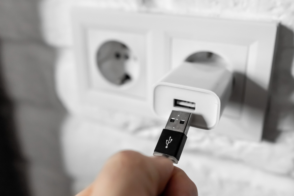 Herkömmliches Handyladegerät 